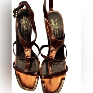 Donald Pliner women’s Nido-10 thing bronze high heel Sandles